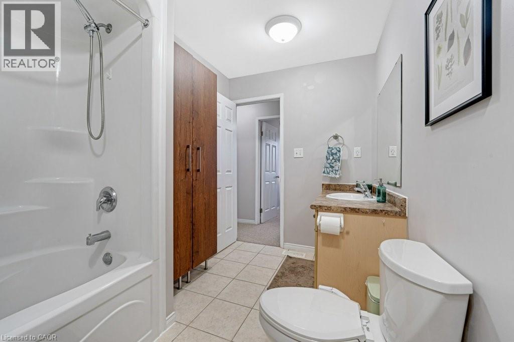 12 Holborn Drive Unit# B14, Kitchener, Ontario  N2A 0A4 - Photo 23 - 40784316