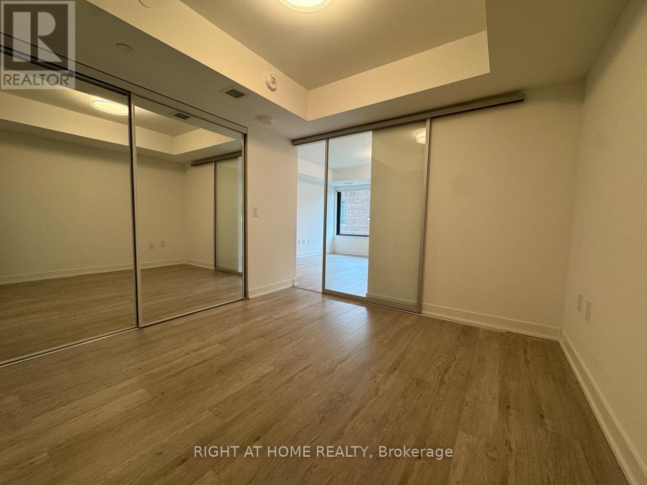 324 - 3 Strathgowan Avenue, Toronto, Ontario  M4N 1B8 - Photo 10 - C12539320