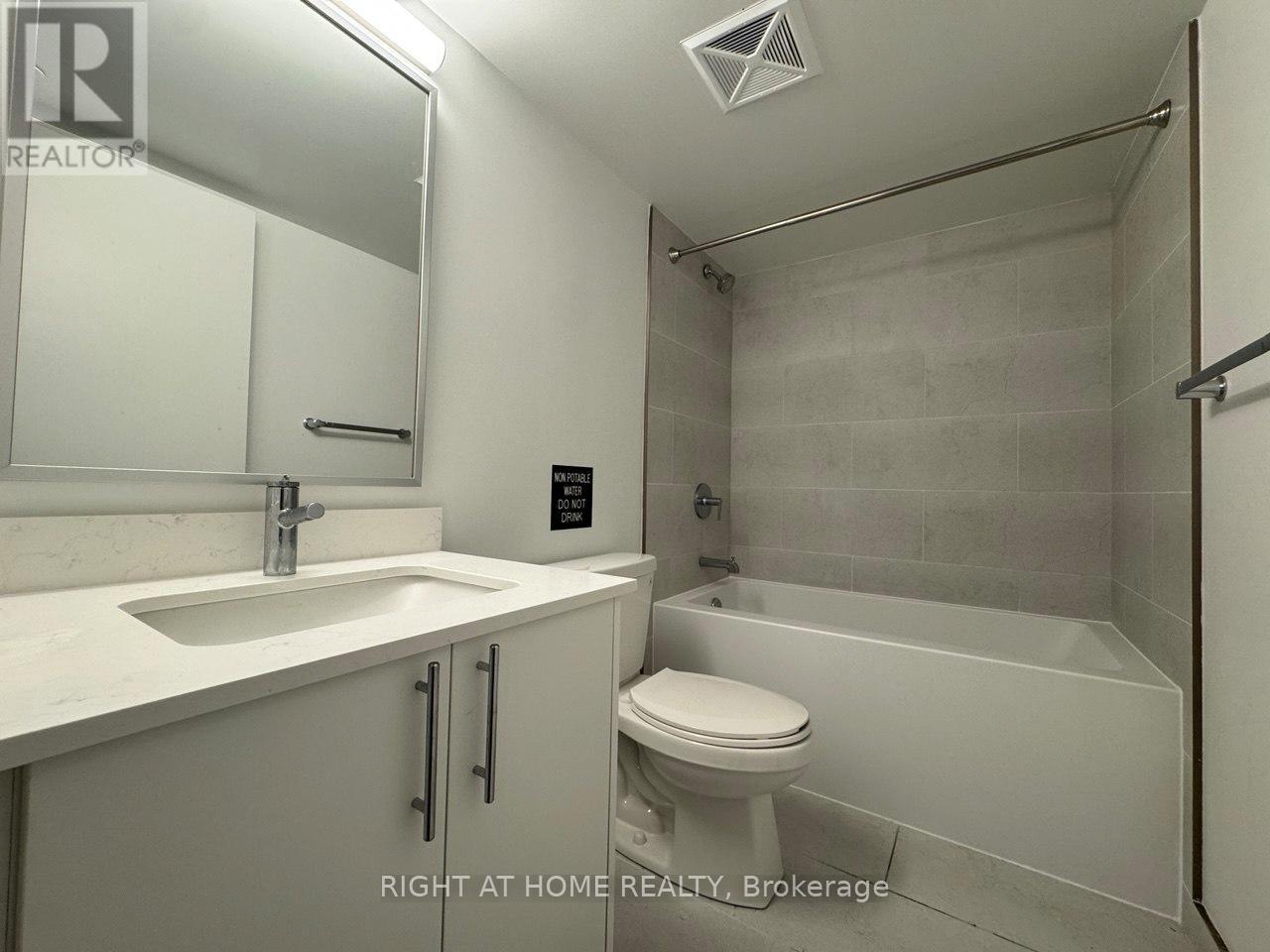 324 - 3 Strathgowan Avenue, Toronto, Ontario  M4N 1B8 - Photo 11 - C12539320