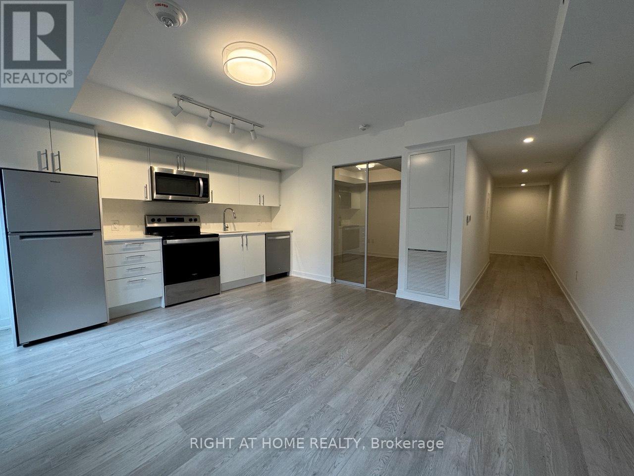 324 - 3 Strathgowan Avenue, Toronto, Ontario  M4N 1B8 - Photo 7 - C12539320