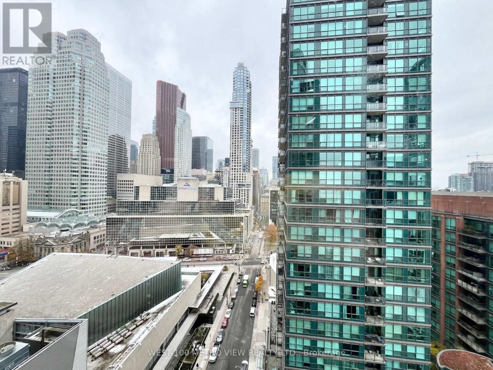 1911 - 25 The Esplanade, Toronto, Ontario  M5E 1W5 - Photo 17 - C12539356