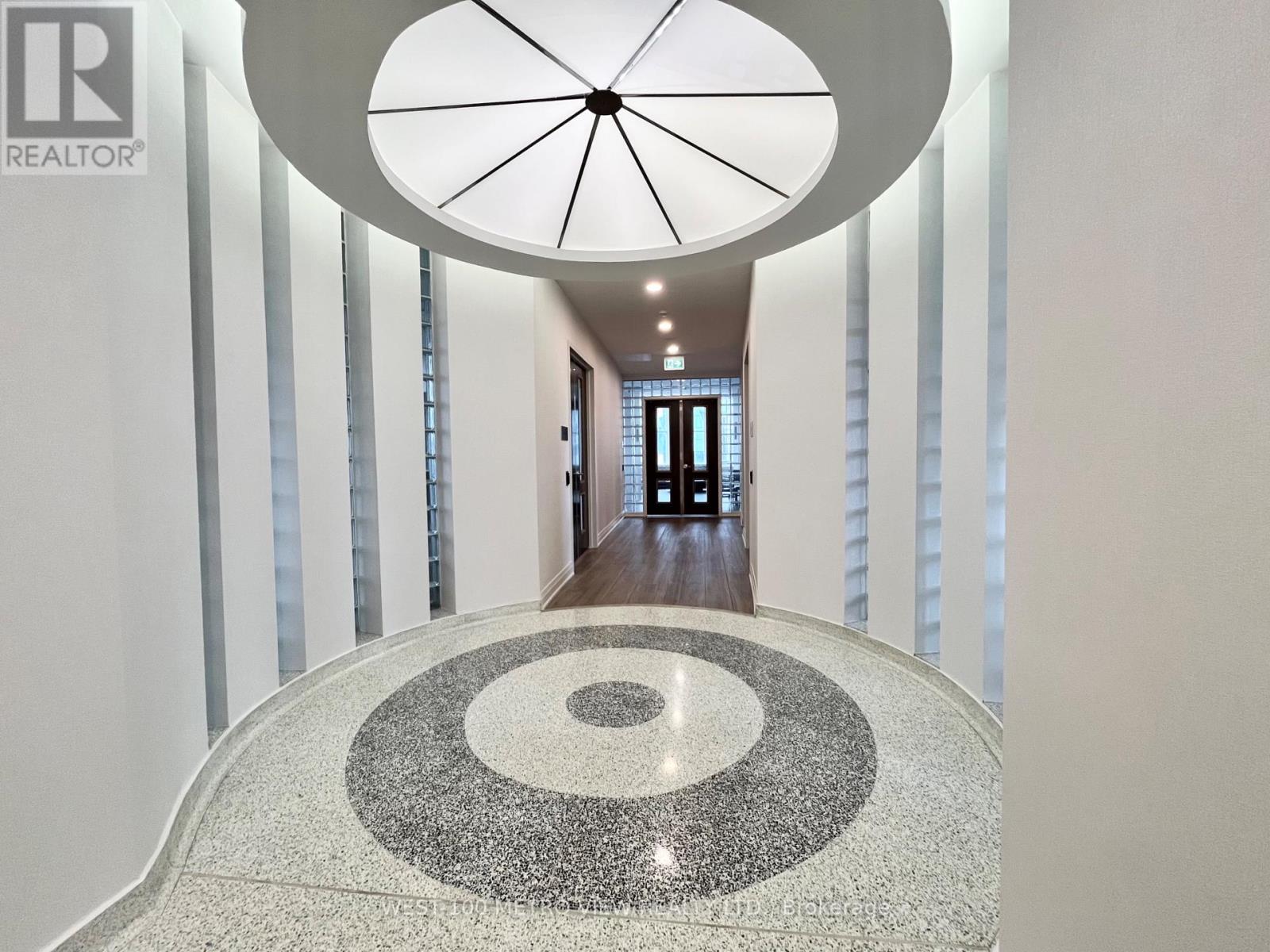 1911 - 25 The Esplanade, Toronto, Ontario  M5E 1W5 - Photo 18 - C12539356