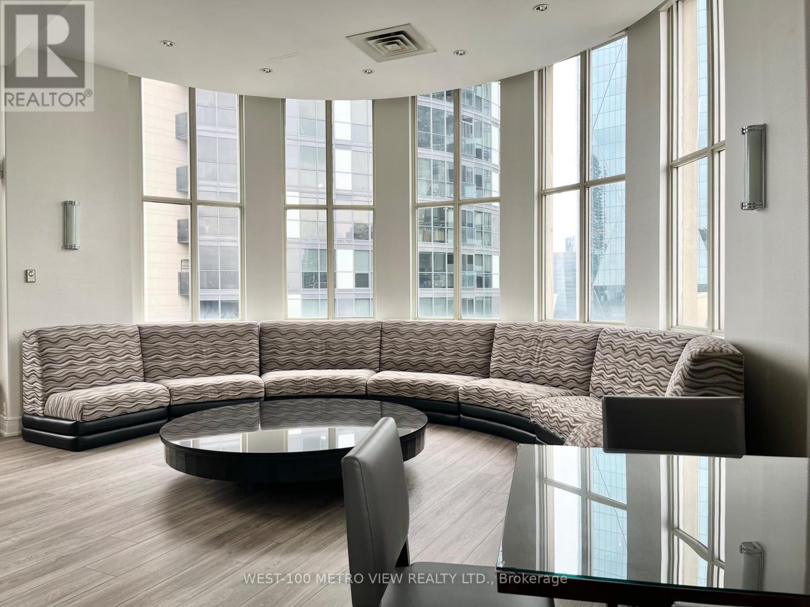 1911 - 25 The Esplanade, Toronto, Ontario  M5E 1W5 - Photo 20 - C12539356