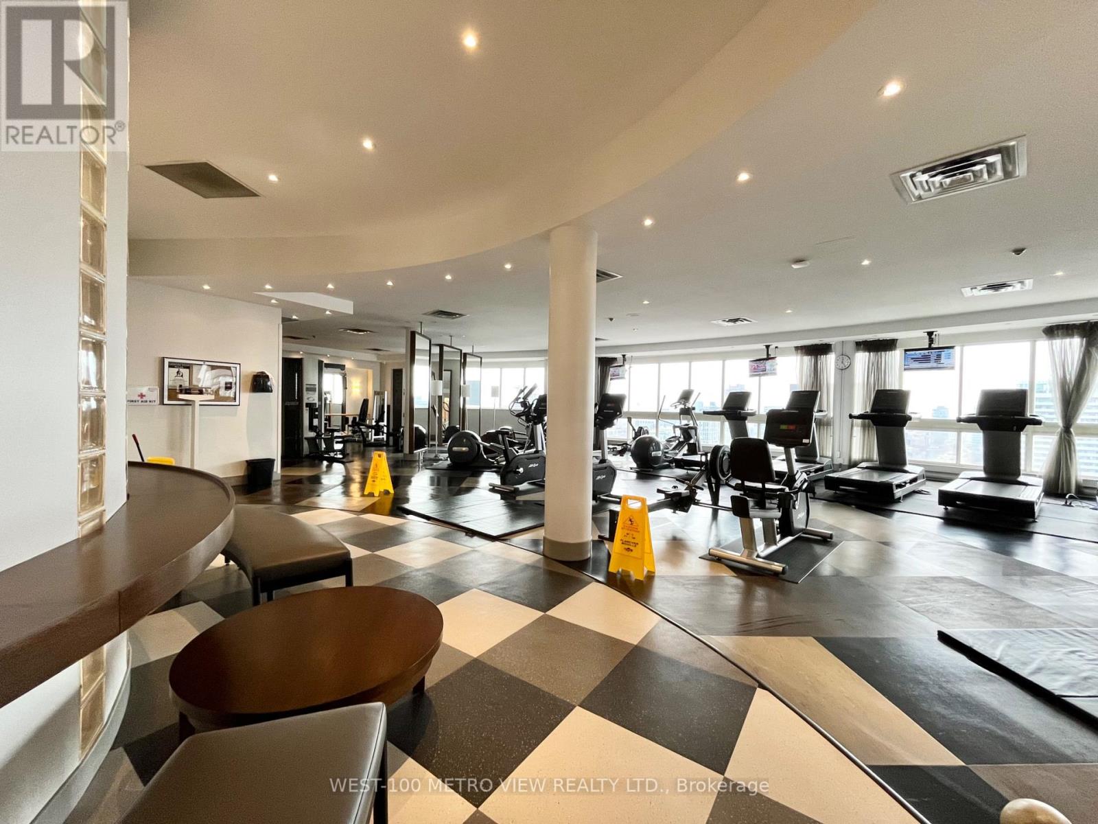 1911 - 25 The Esplanade, Toronto, Ontario  M5E 1W5 - Photo 26 - C12539356