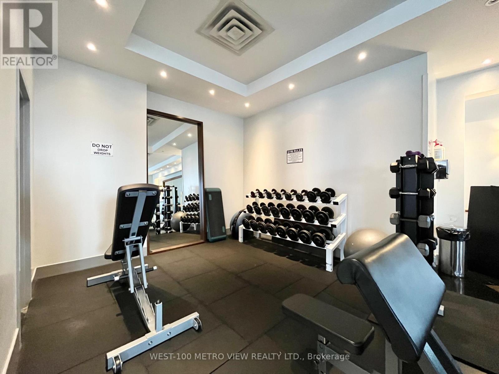 1911 - 25 The Esplanade, Toronto, Ontario  M5E 1W5 - Photo 27 - C12539356