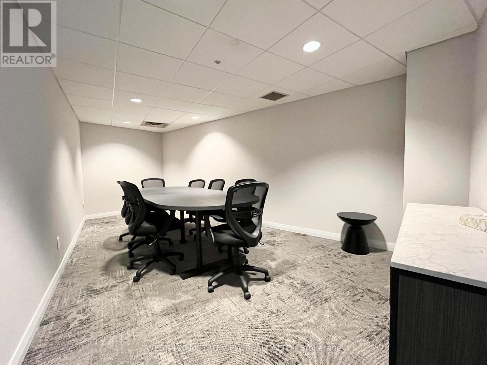 1911 - 25 The Esplanade, Toronto, Ontario  M5E 1W5 - Photo 28 - C12539356