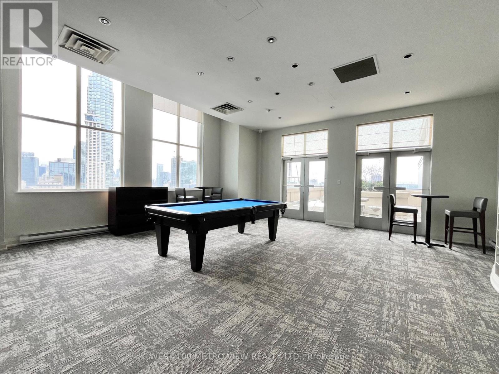 1911 - 25 The Esplanade, Toronto, Ontario  M5E 1W5 - Photo 29 - C12539356