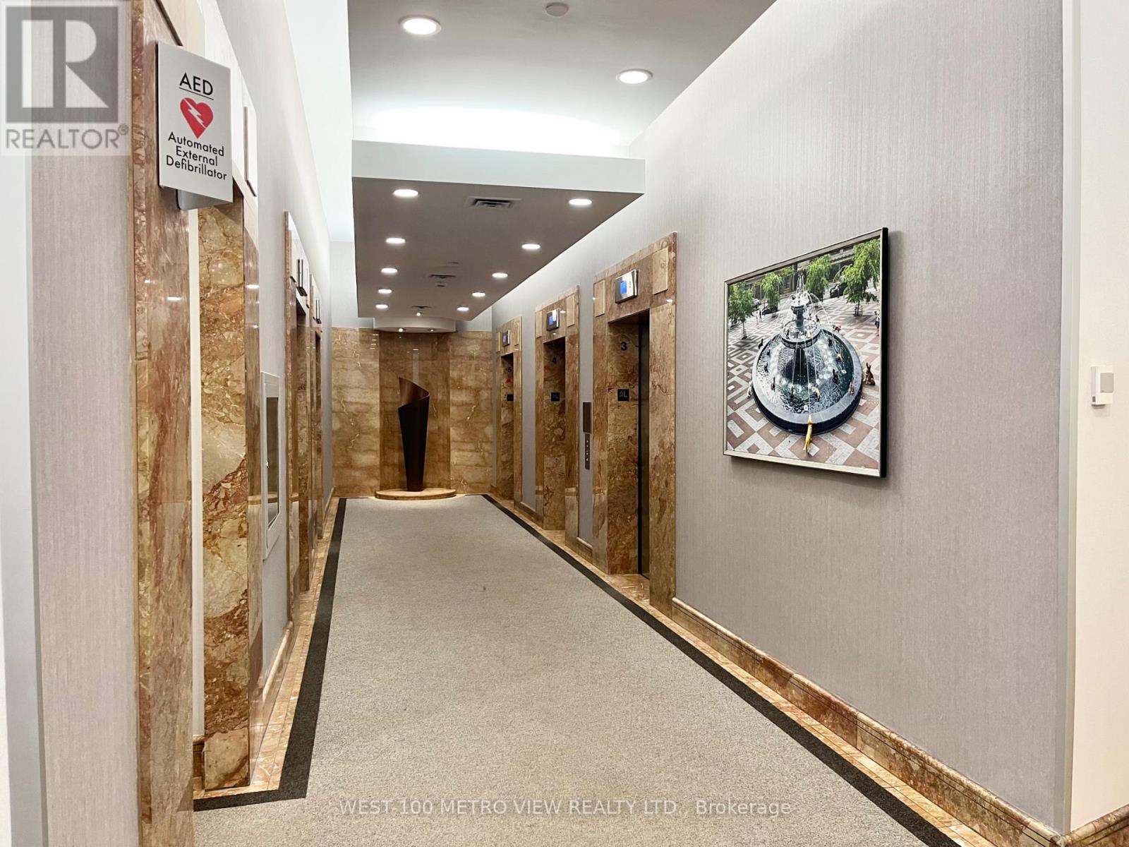 1911 - 25 The Esplanade, Toronto, Ontario  M5E 1W5 - Photo 4 - C12539356