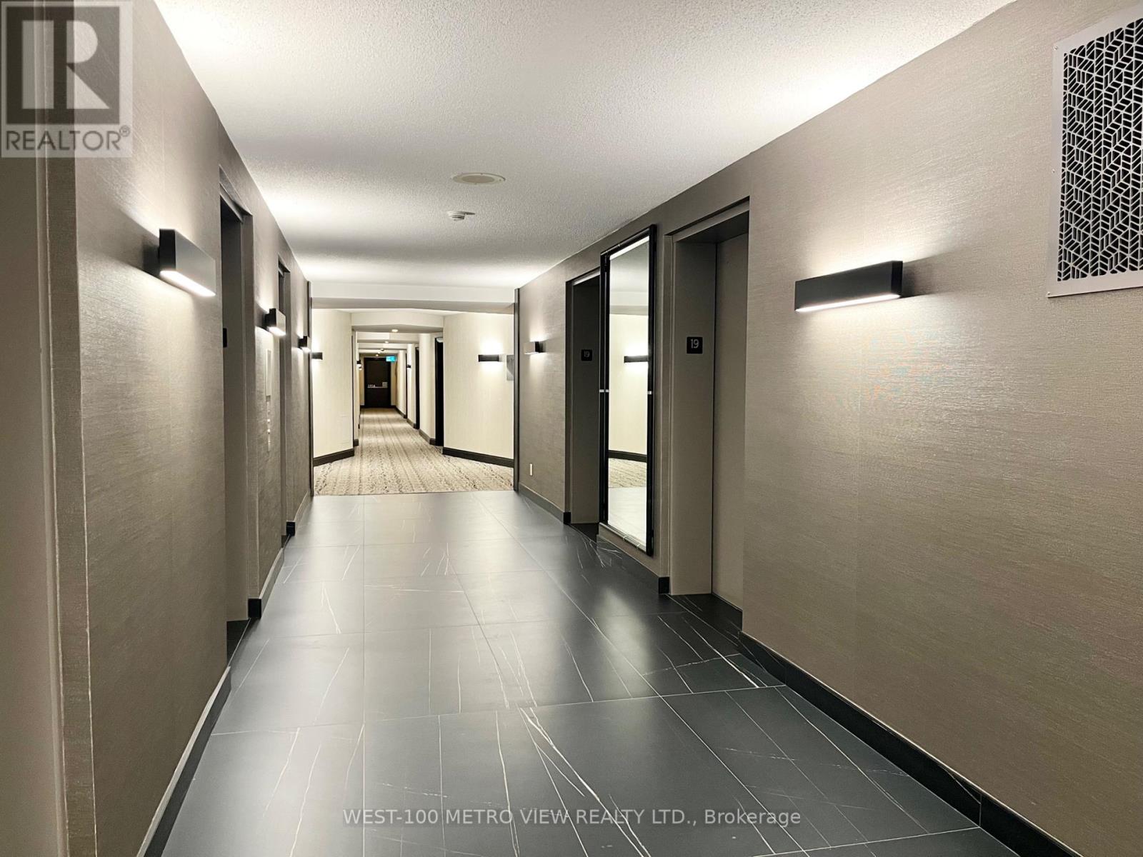 1911 - 25 The Esplanade, Toronto, Ontario  M5E 1W5 - Photo 6 - C12539356