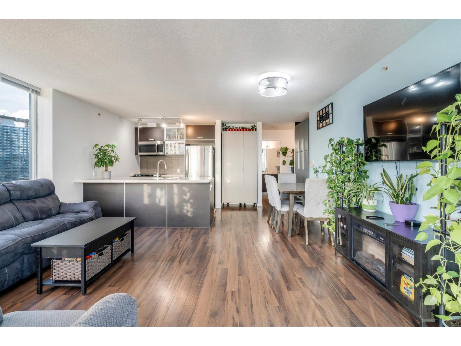 2704 9981 Whalley Boulevard, Surrey, British Columbia  V3T 0G6 - Photo 5 - R3066734