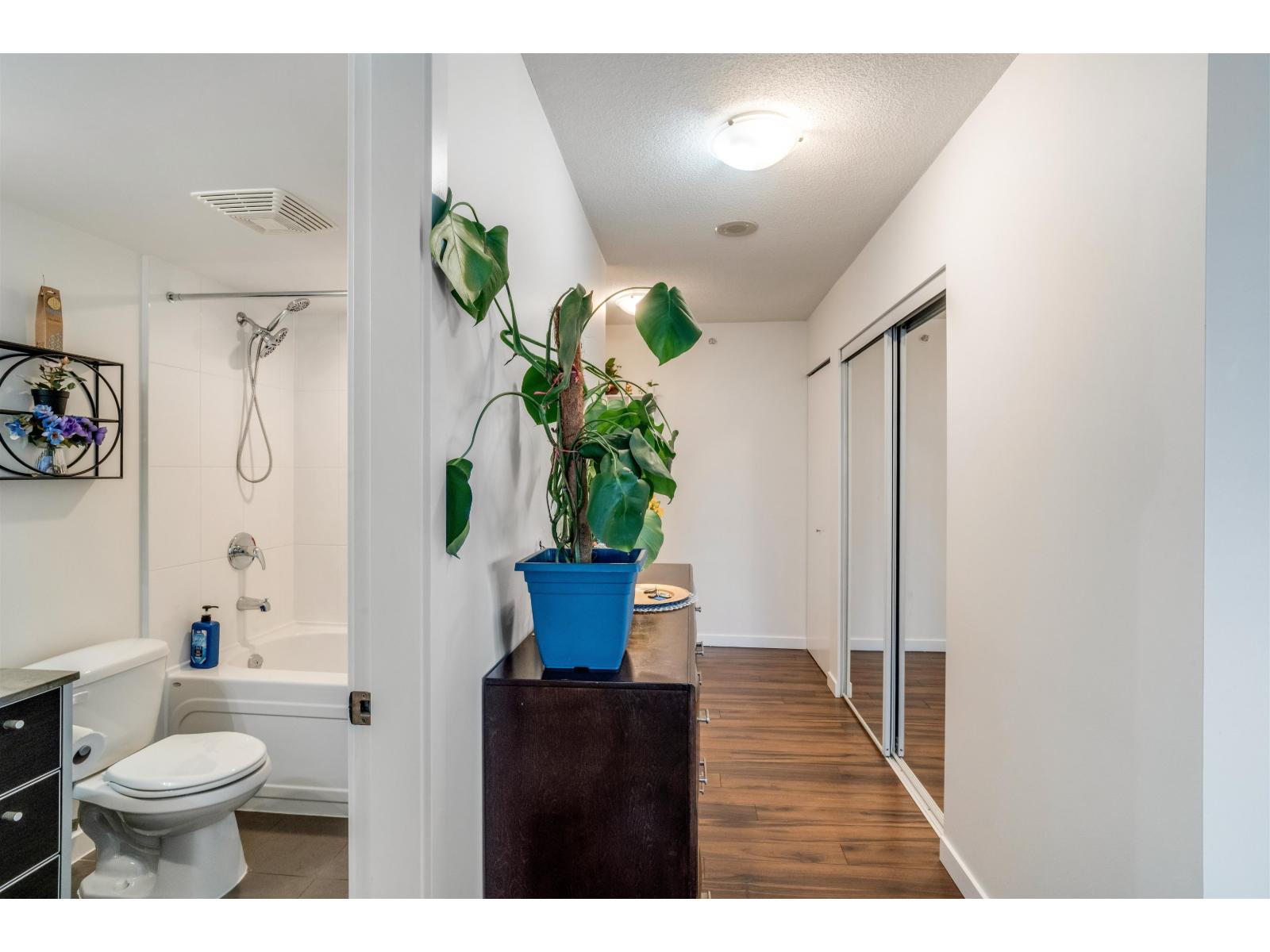 2704 9981 Whalley Boulevard, Surrey, British Columbia  V3T 0G6 - Photo 9 - R3066734