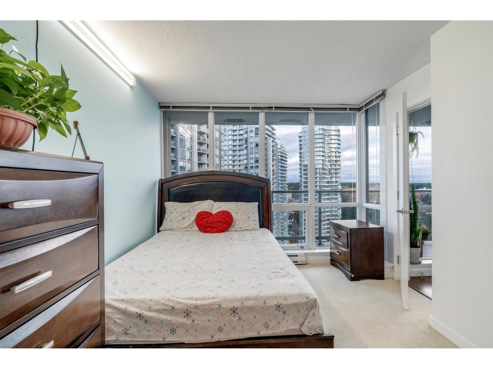 2704 9981 Whalley Boulevard, Surrey, British Columbia  V3T 0G6 - Photo 15 - R3066734