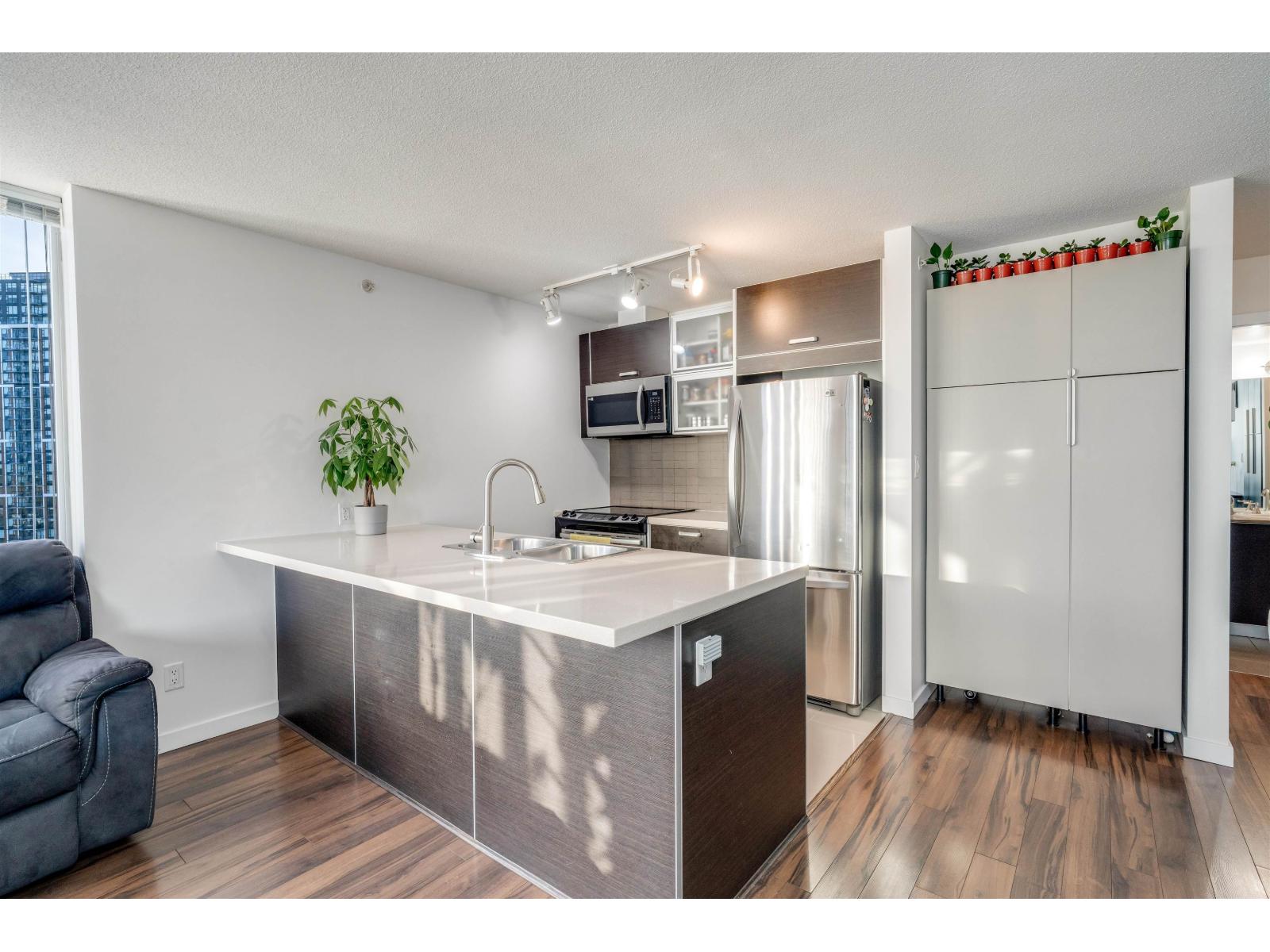 2704 9981 Whalley Boulevard, Surrey, British Columbia  V3T 0G6 - Photo 12 - R3066734