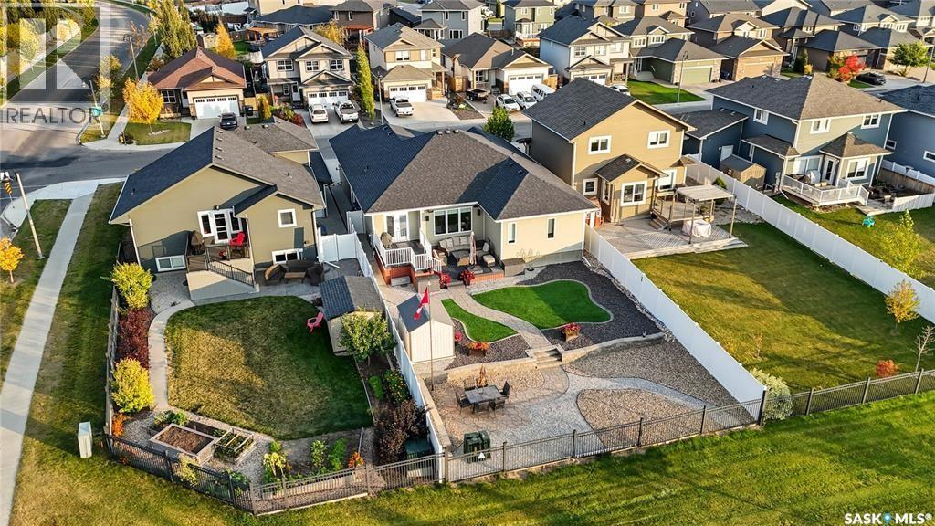 Property at 106 Pringle CRESCENT image 4