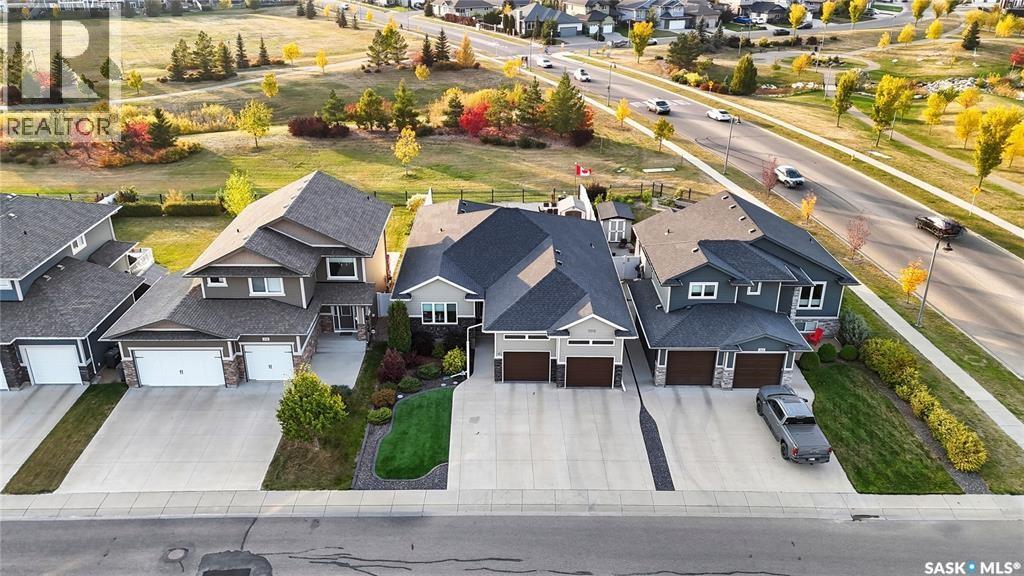 Property at 106 Pringle CRESCENT image 5