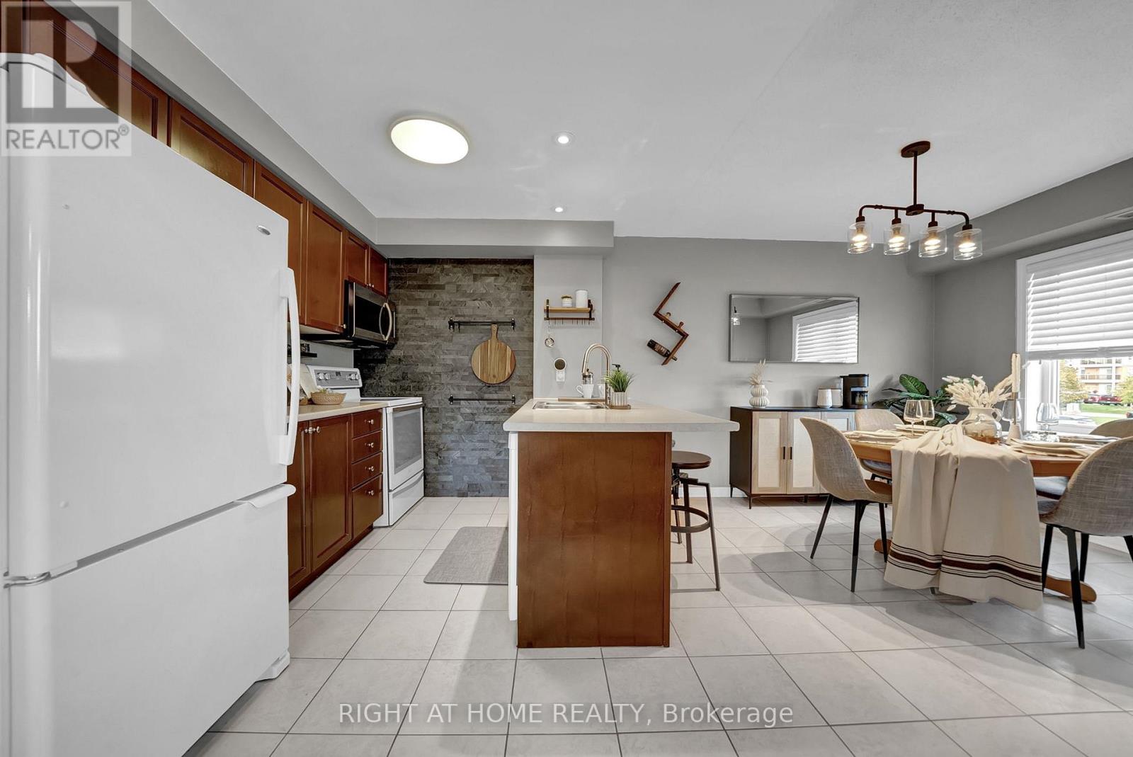 205 - 132 Aspen Springs Drive, Clarington, Ontario  L1C 0H1 - Photo 8 - E12539432