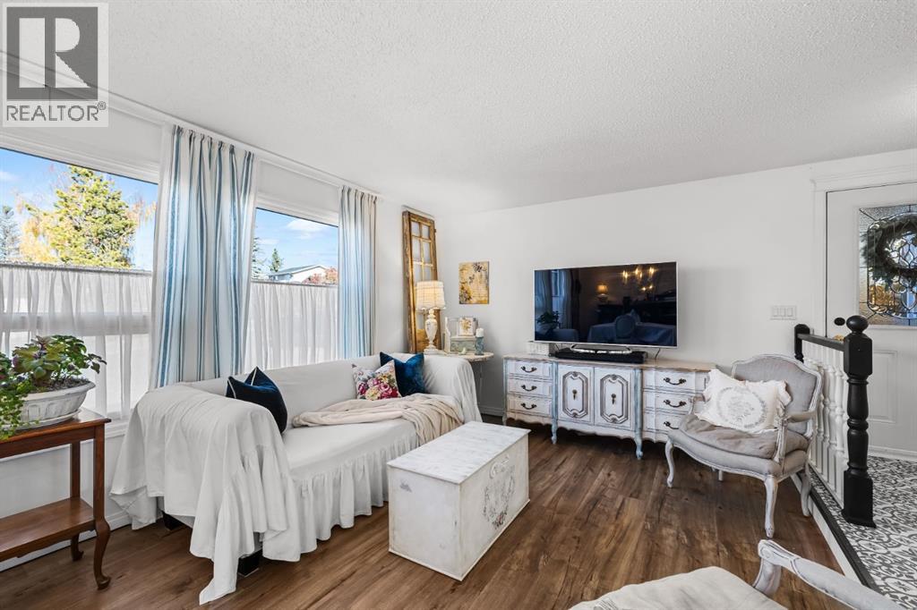 217 Acacia Crescent Se, Airdrie, Alberta  T4B 1G4 - Photo 4 - A2266747