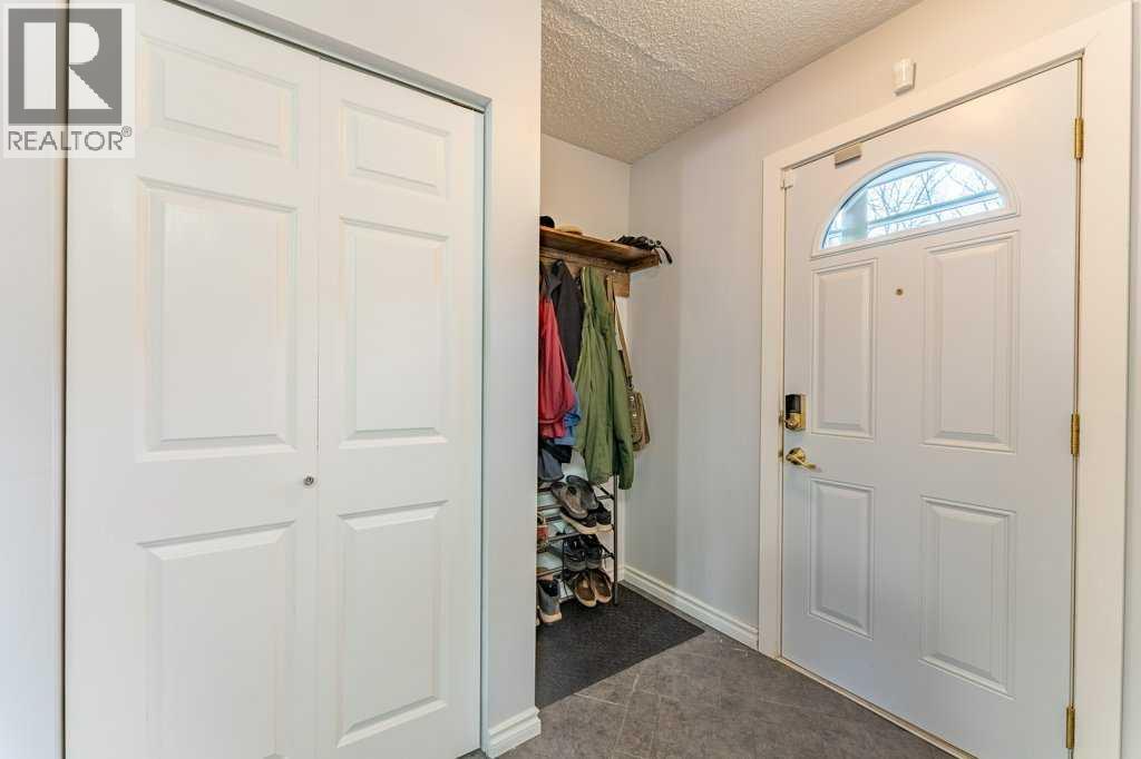 Property at 9, 6503 Ranchview Drive NW image 3