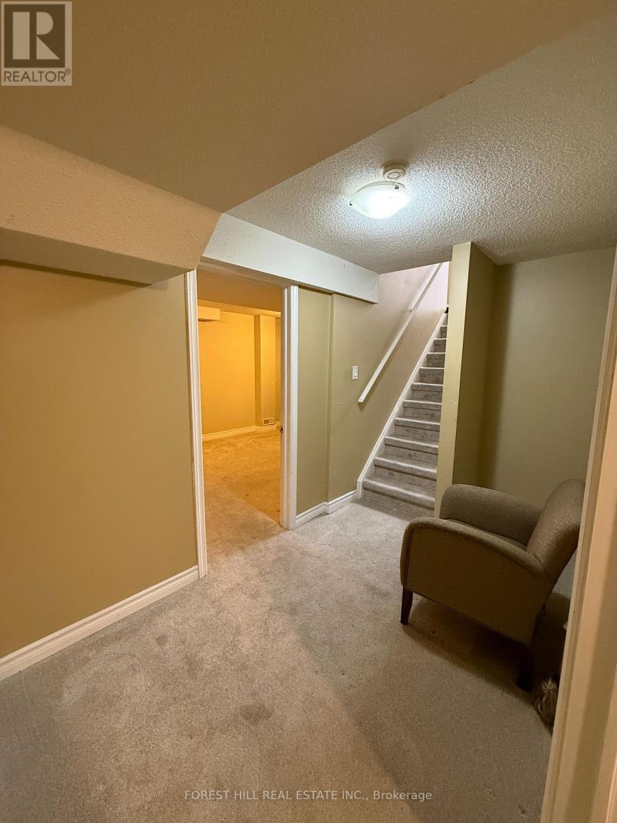 4 Ridgemore Crescent, Brampton, Ontario  L7A 2L6 - Photo 4 - W12539318