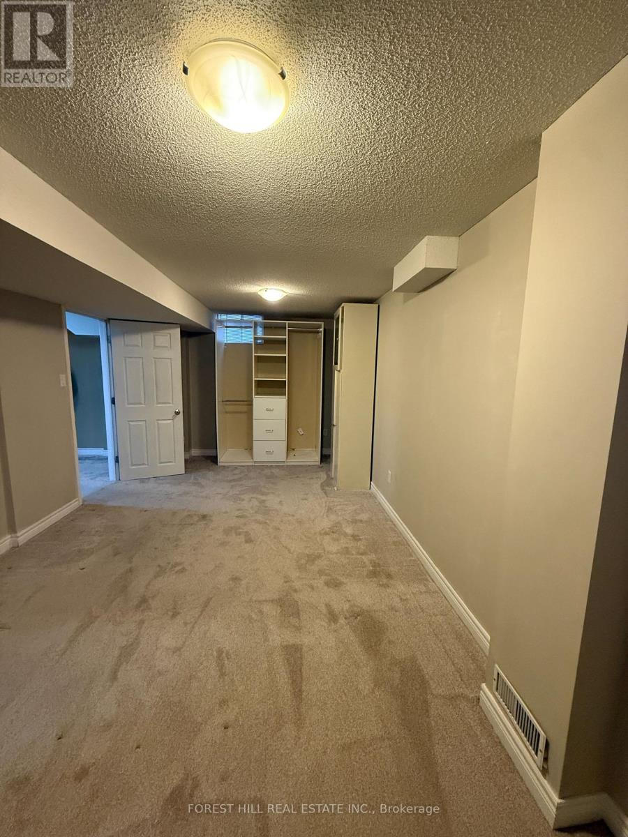 4 Ridgemore Crescent, Brampton, Ontario  L7A 2L6 - Photo 6 - W12539318