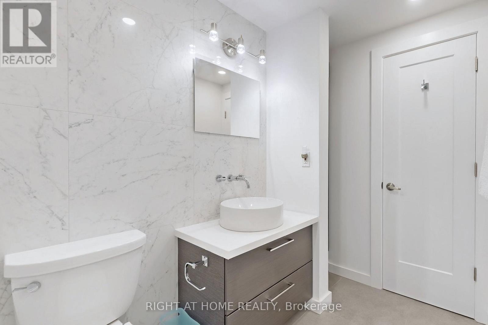 6 - 400 Bloor Street, Mississauga, Ontario  L5A 3M8 - Photo 27 - W12539346