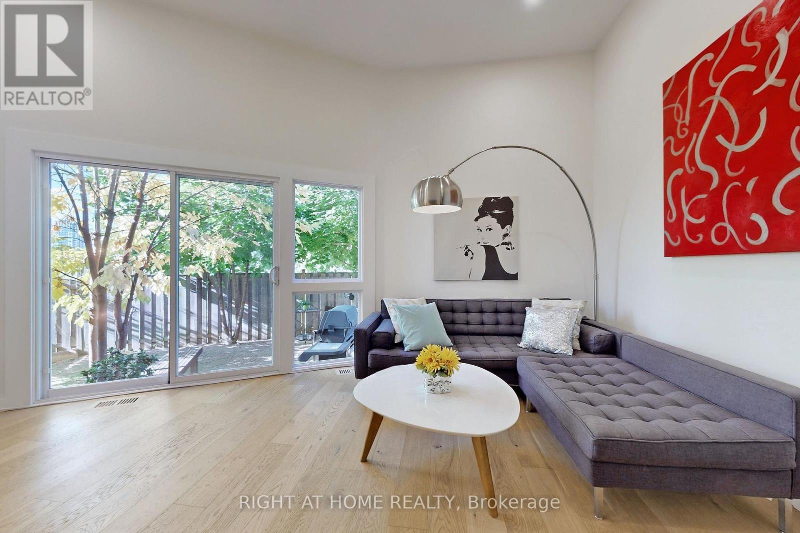 6 - 400 Bloor Street, Mississauga, Ontario  L5A 3M8 - Photo 6 - W12539346