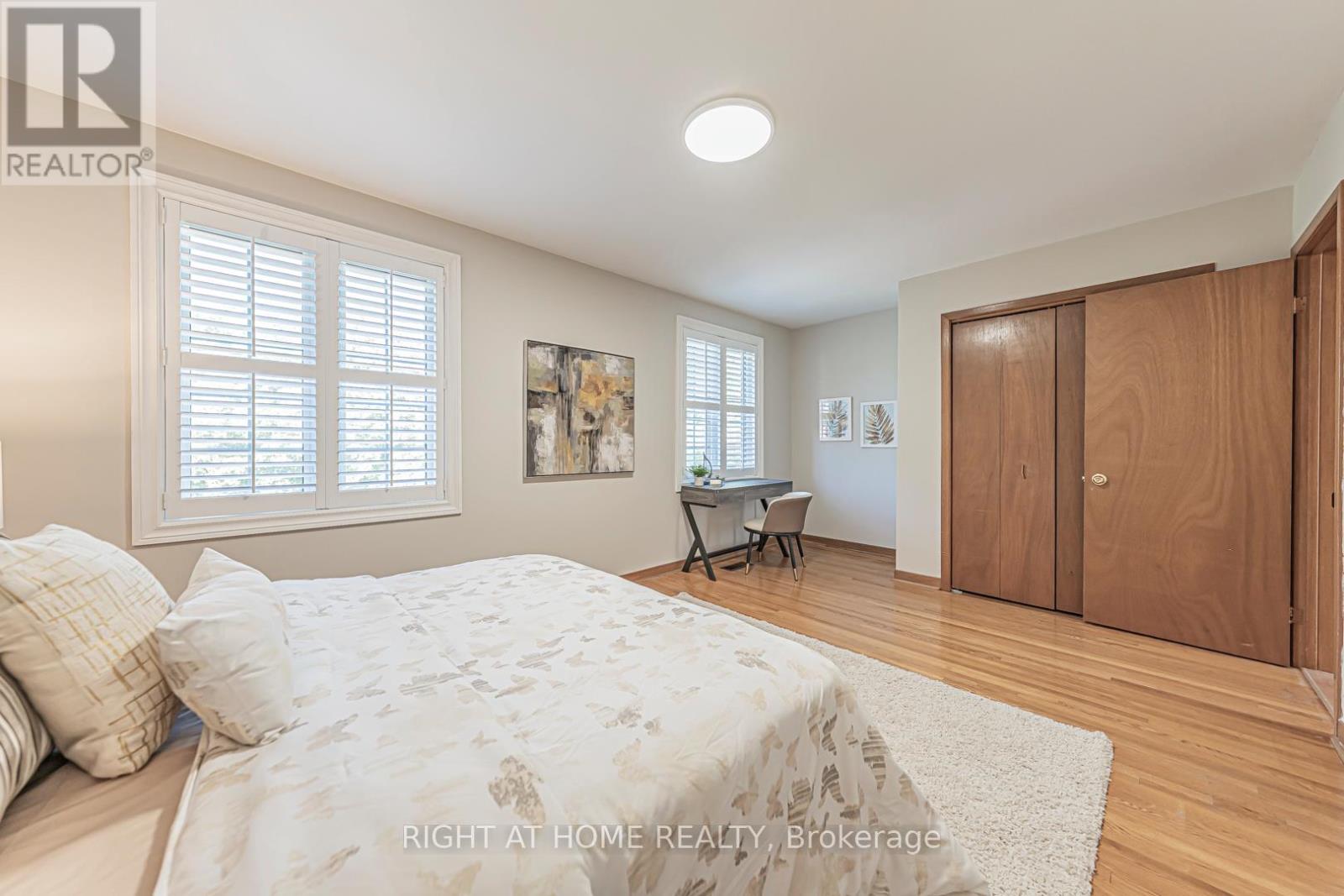 5 Greyswood Court, Toronto, Ontario  M9P 3P8 - Photo 15 - W12539350