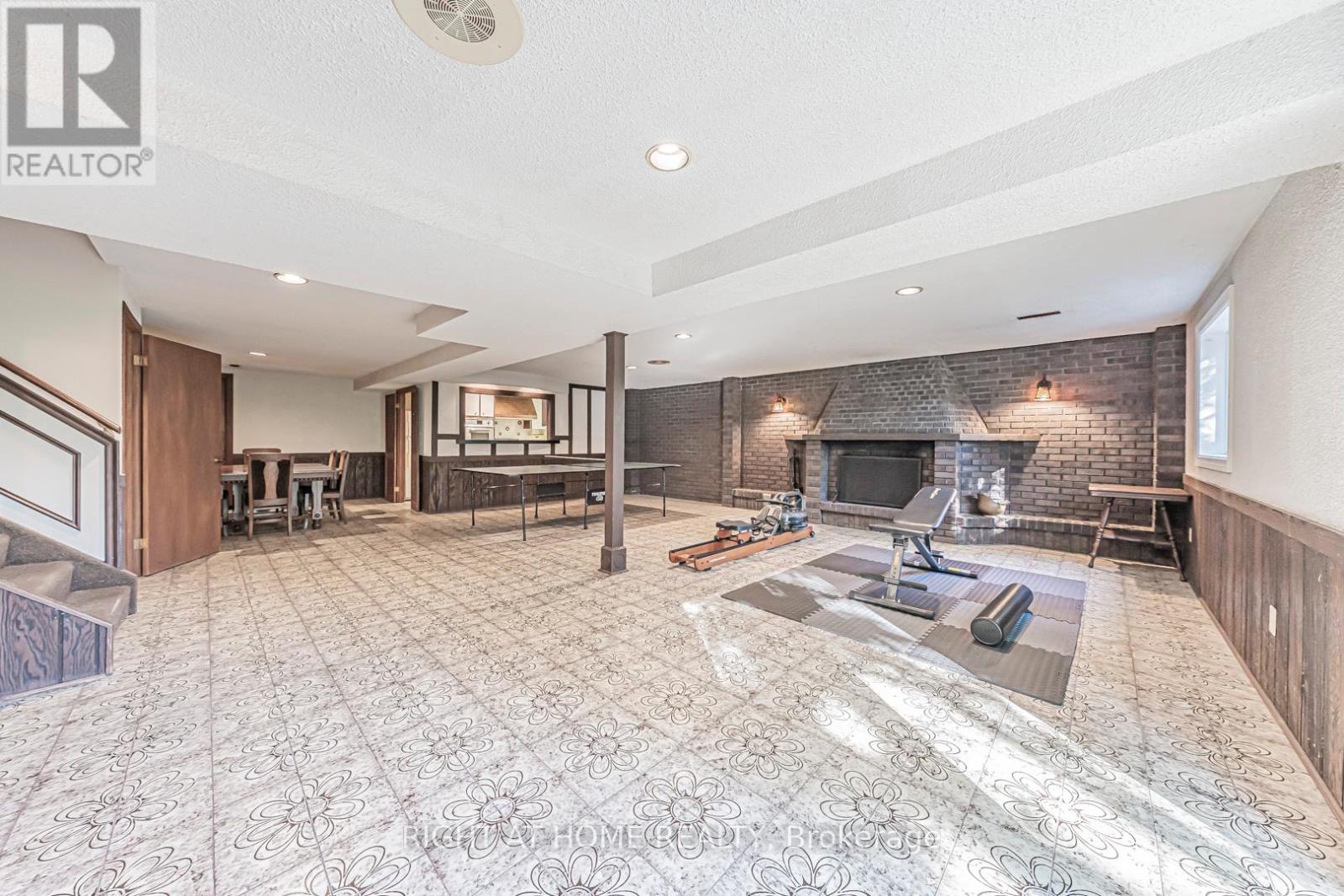 5 Greyswood Court, Toronto, Ontario  M9P 3P8 - Photo 19 - W12539350