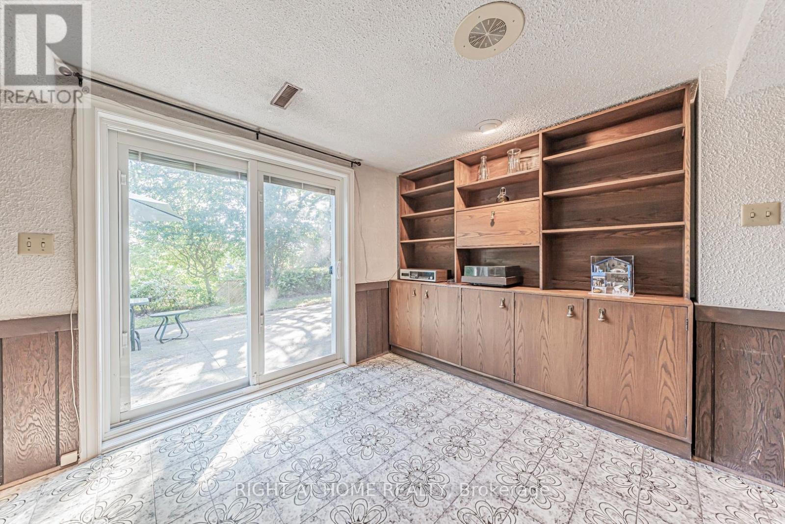 5 Greyswood Court, Toronto, Ontario  M9P 3P8 - Photo 22 - W12539350