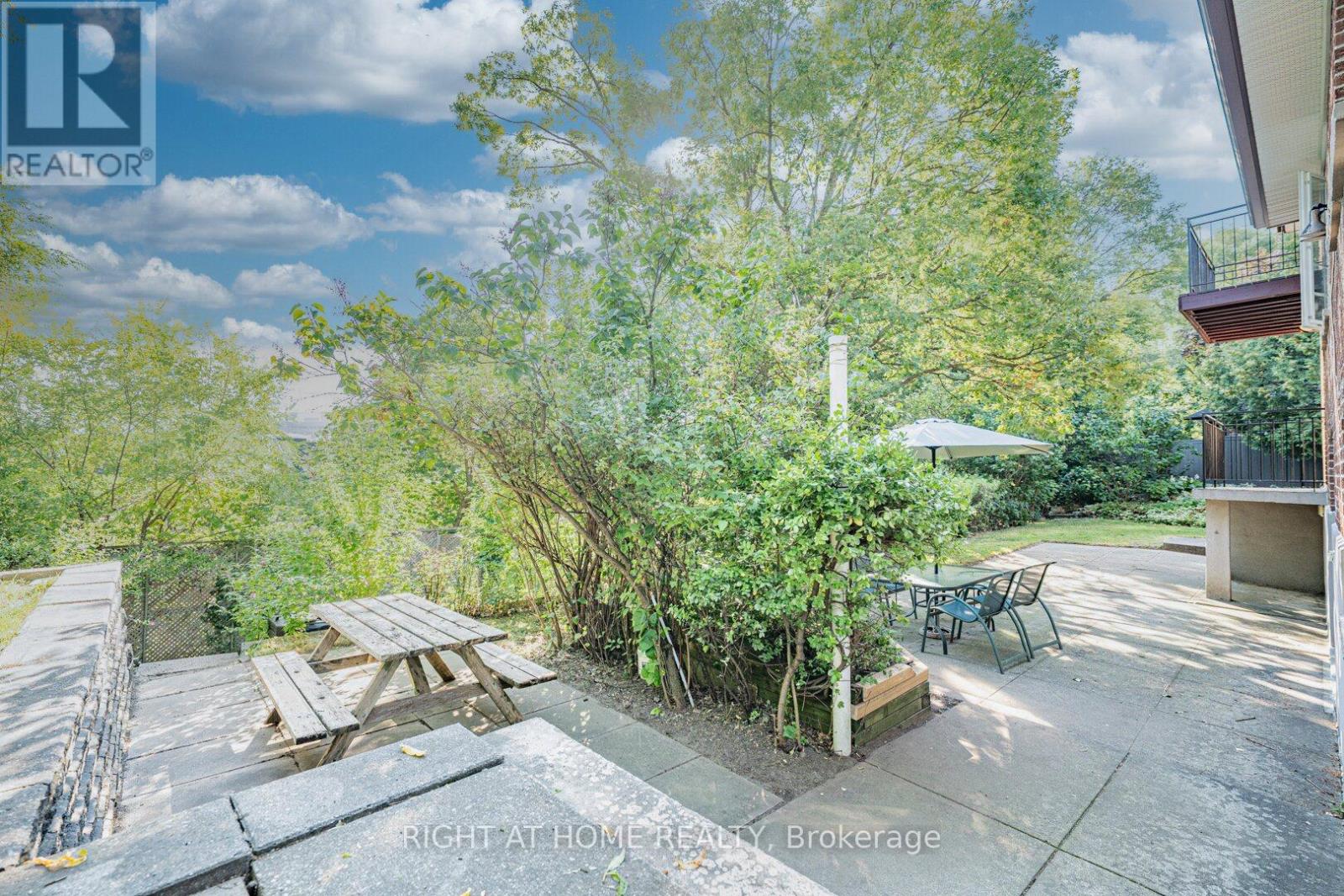 5 Greyswood Court, Toronto, Ontario  M9P 3P8 - Photo 28 - W12539350