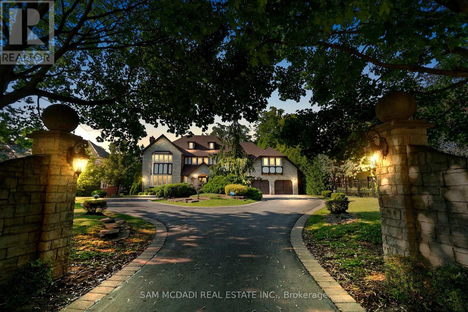 2235 SHAWANAGA TRAIL, Mississauga, Ontario