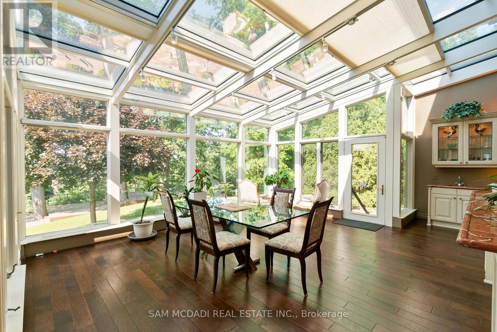 2235 Shawanaga Trail, Mississauga, Ontario  L5H 3X6 - Photo 12 - W12539354