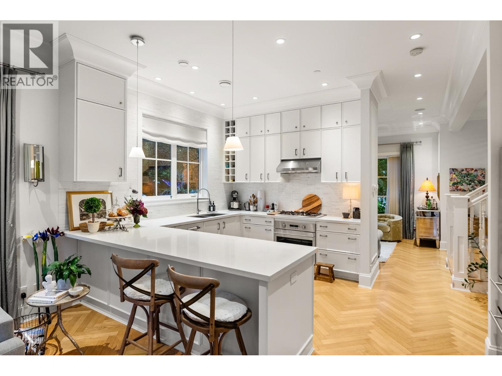 98 W 18TH AVENUE, Vancouver, British Columbia