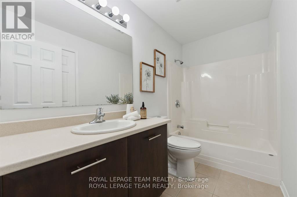 2634 Half Moon Bay Road, Ottawa, Ontario  K2J 0Y9 - Photo 16 - X12539398