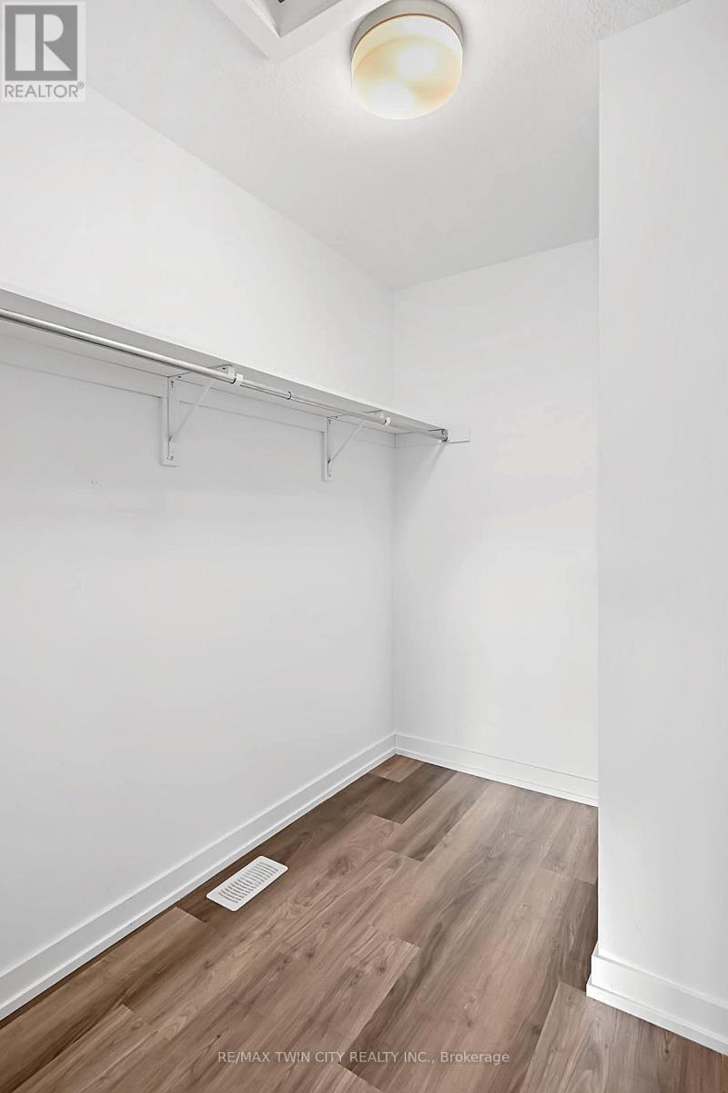 12 - 205 West Oak Trail, Kitchener, Ontario  N2R 0R9 - Photo 26 - X12539342