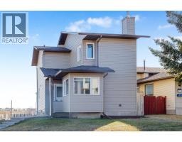 44 Bedfield Close NE Beddington Heights