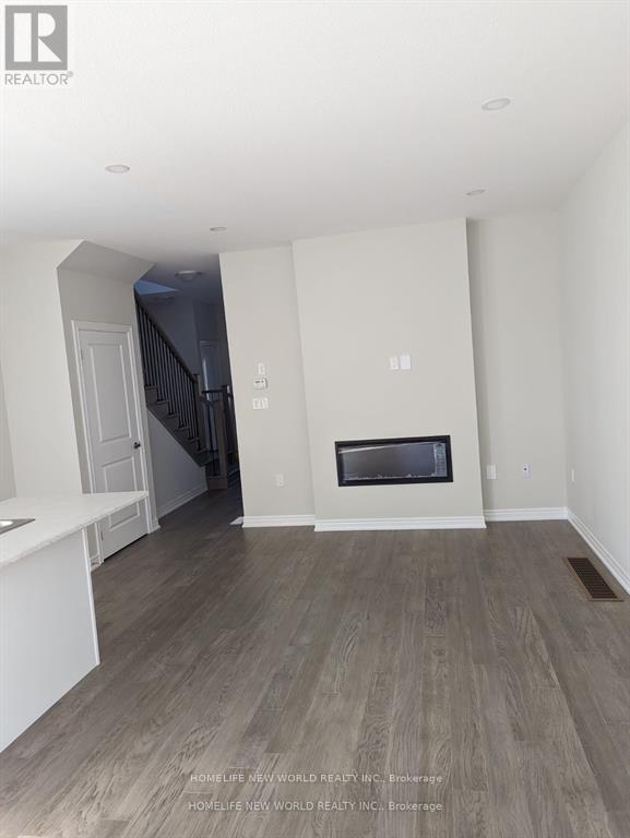 18 - 30 Mia Drive, Hamilton, Ontario  L9B 1K2 - Photo 3 - X12539046