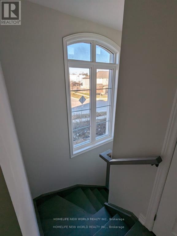 18 - 30 Mia Drive, Hamilton, Ontario  L9B 1K2 - Photo 7 - X12539046