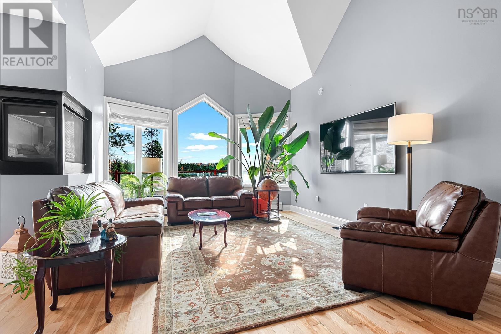 Property at 20 Reining Way image 4