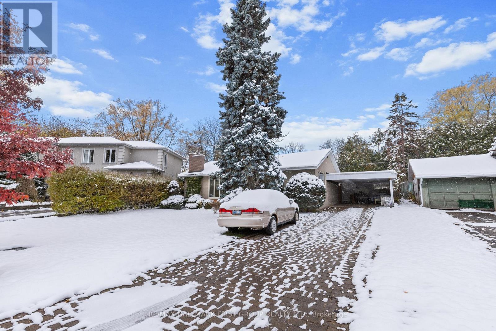 11 Merredin Place, Toronto, Ontario  M3B 1S7 - Photo 3 - C12539364