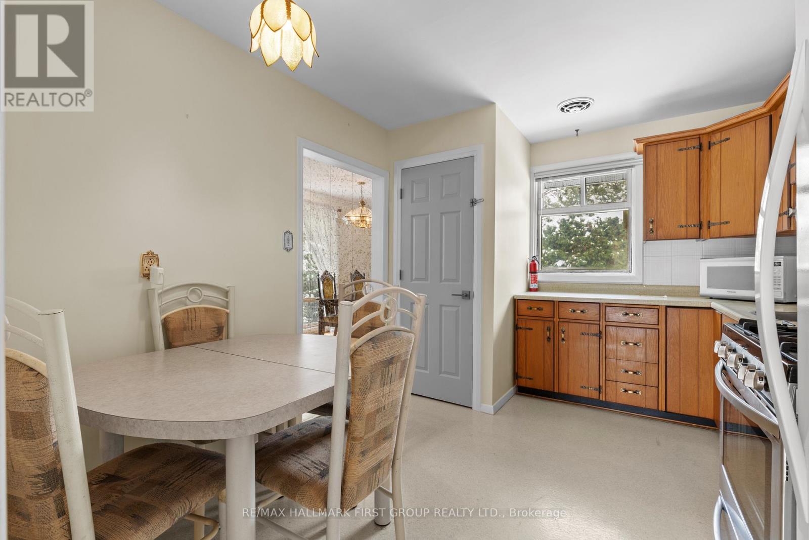 11 Merredin Place, Toronto, Ontario  M3B 1S7 - Photo 9 - C12539364