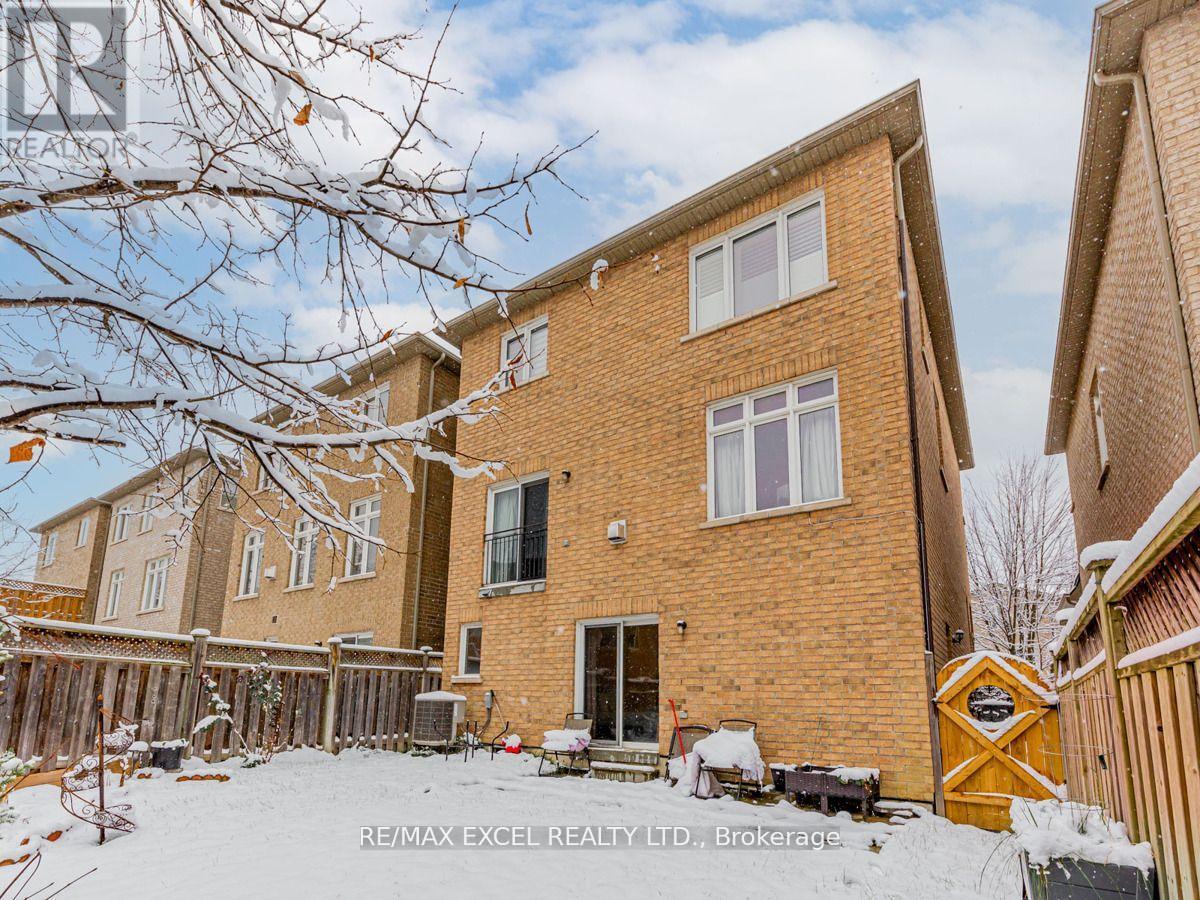 8 Mastwood Crescent, Toronto, Ontario  M1C 0B4 - Photo 14 - E12539404