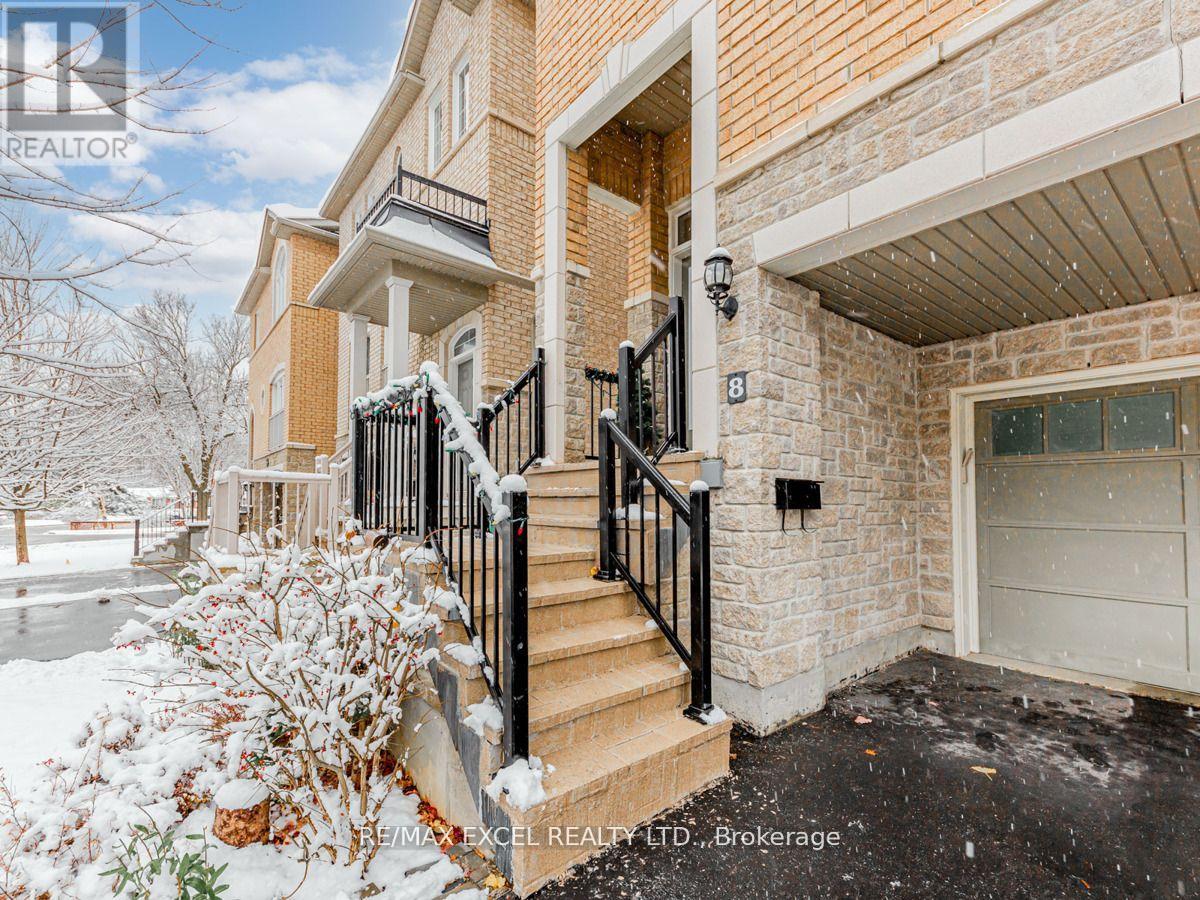 8 Mastwood Crescent, Toronto, Ontario  M1C 0B4 - Photo 2 - E12539404