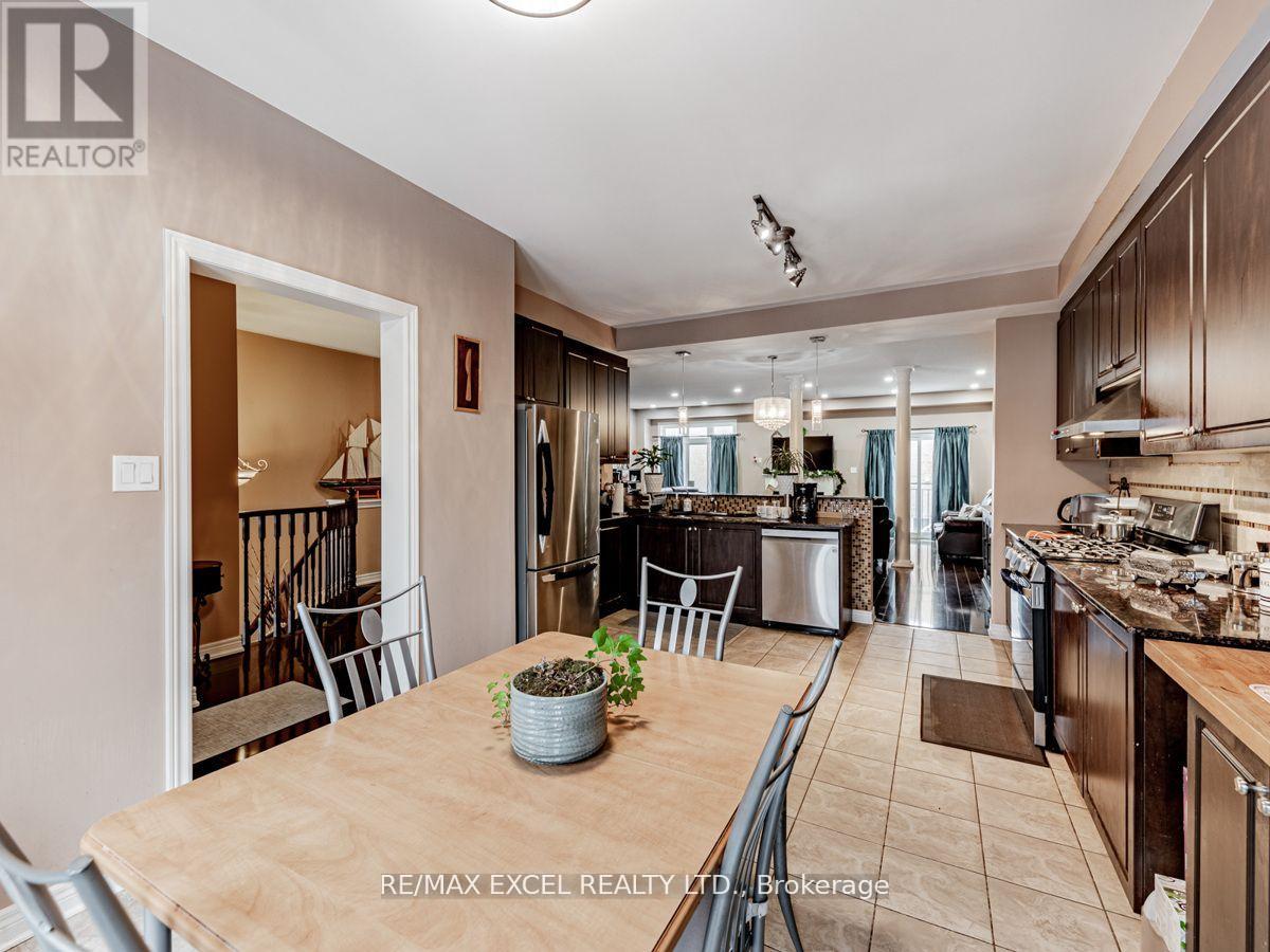 8 Mastwood Crescent, Toronto, Ontario  M1C 0B4 - Photo 5 - E12539404