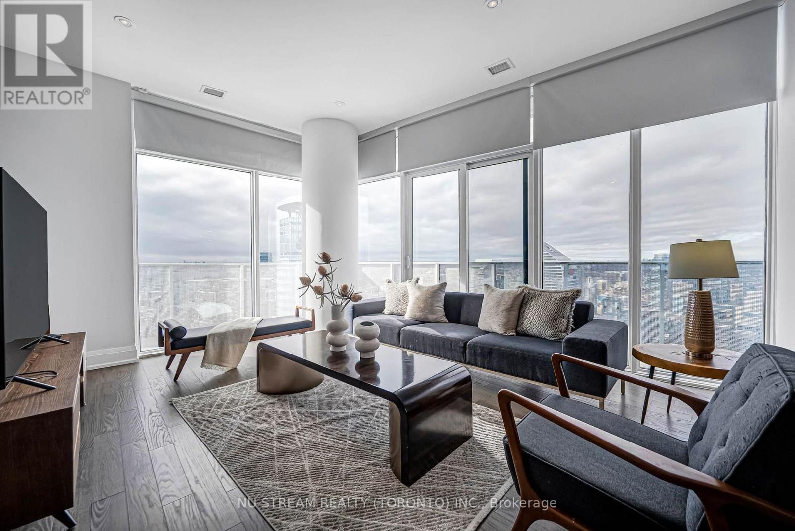 Ph101 - 100 Harbour Street, Toronto, Ontario  M5J 0B5 - Photo 10 - C12526298