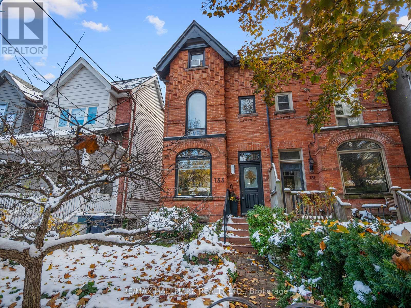133 LANGLEY AVENUE, Toronto, Ontario