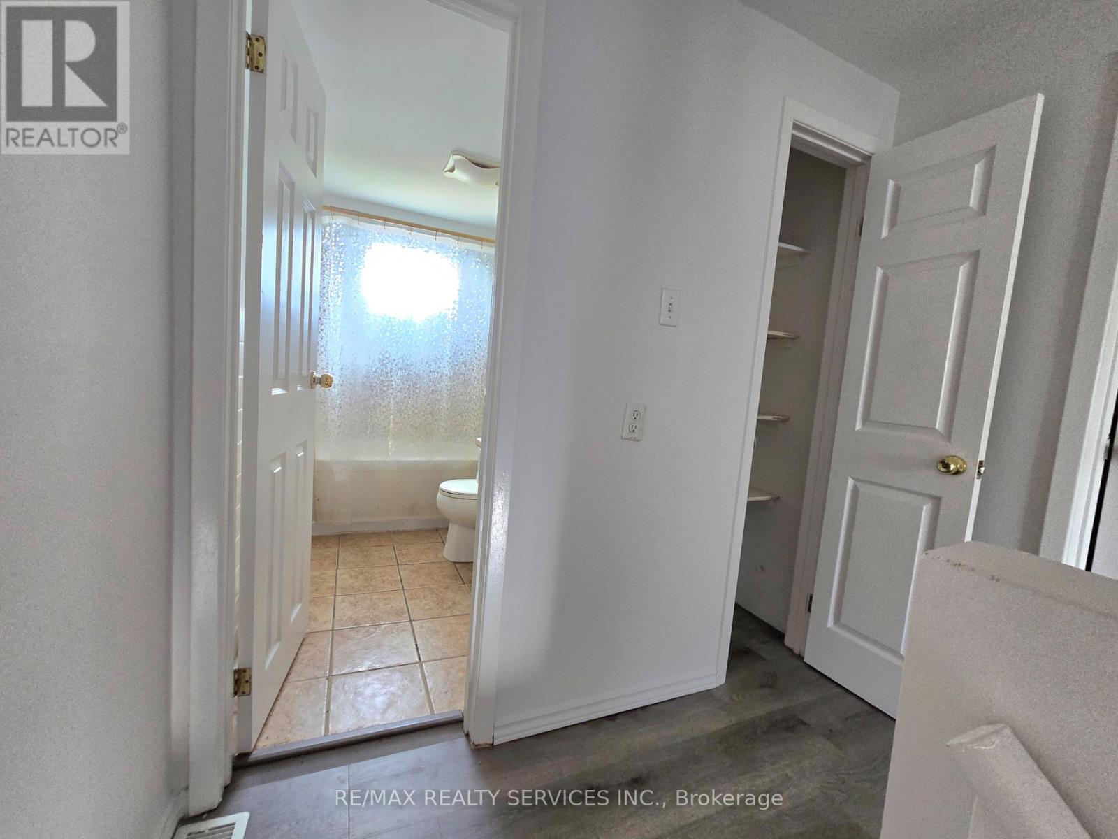 441 Parkview Crescent, Cambridge, Ontario  N3H 4Y3 - Photo 7 - X12233971