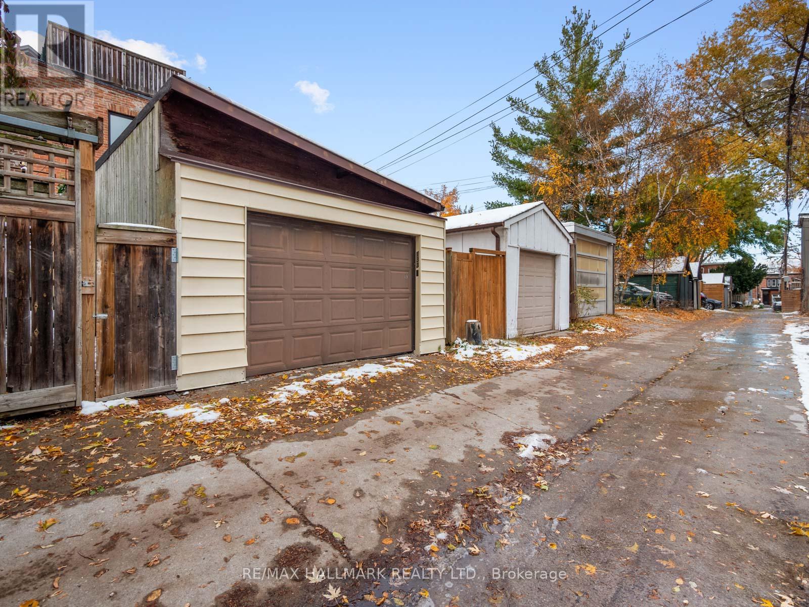 133 Langley Avenue, Toronto, Ontario  M4K 1B6 - Photo 47 - E12539174