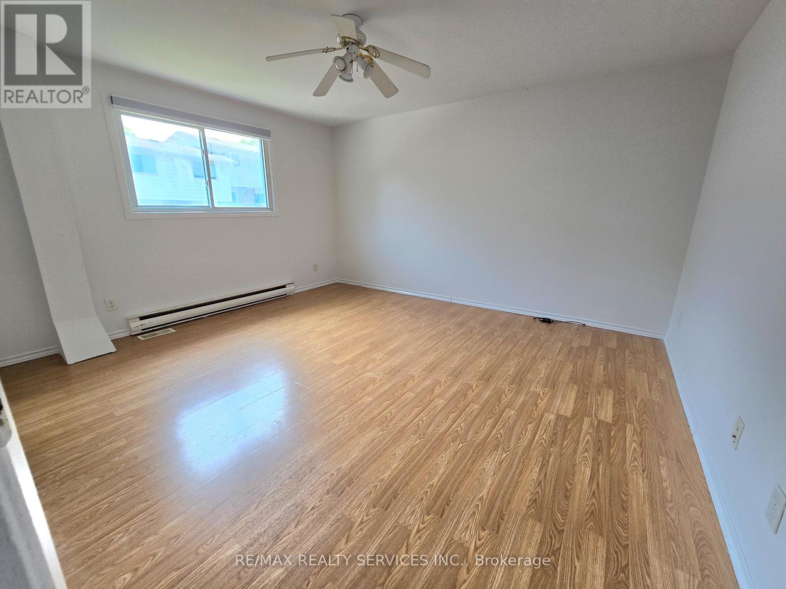 441 Parkview Crescent, Cambridge, Ontario  N3H 4Y3 - Photo 11 - X12233971