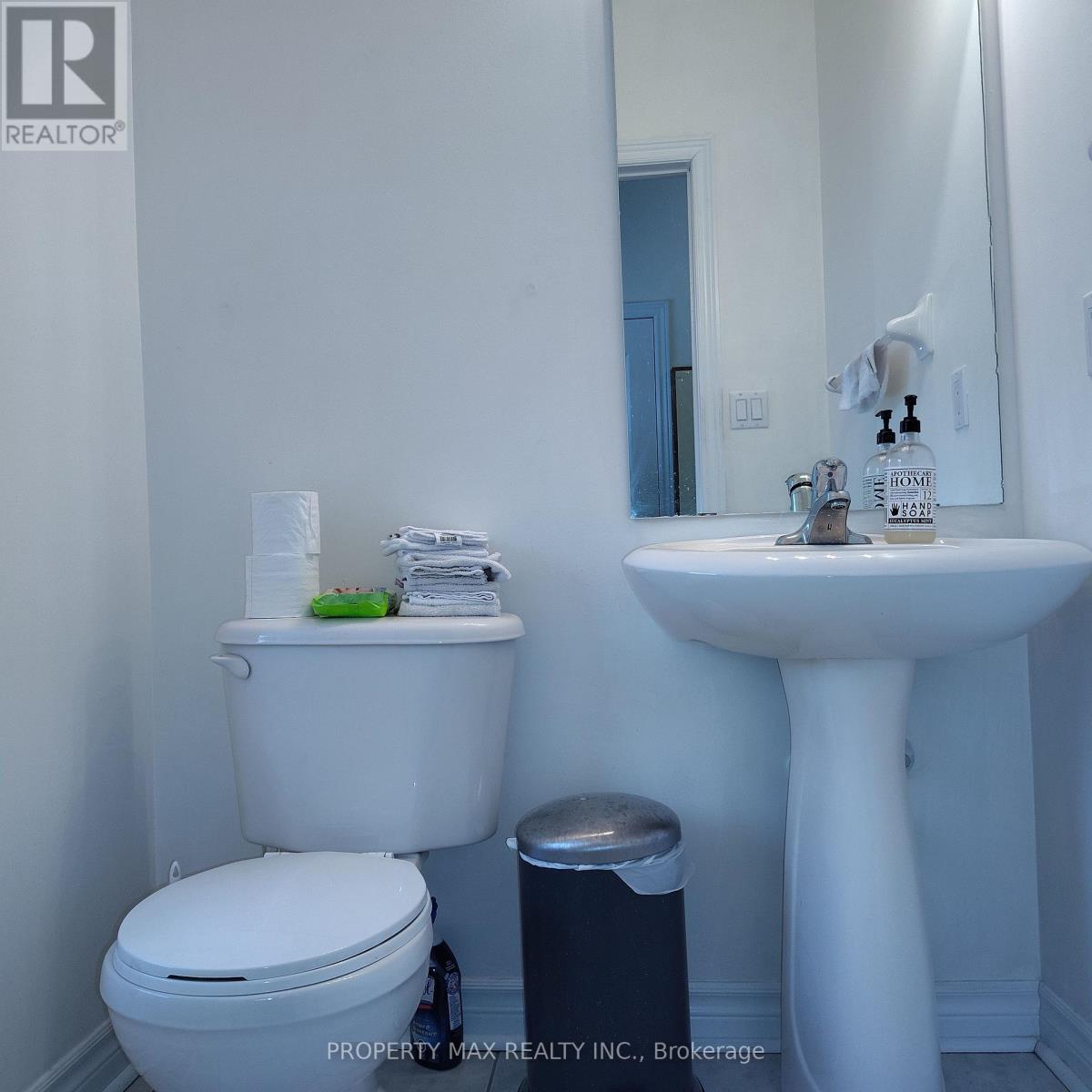 55 Park Place Drive, Markham, Ontario  L6E 1Z9 - Photo 3 - N12539374